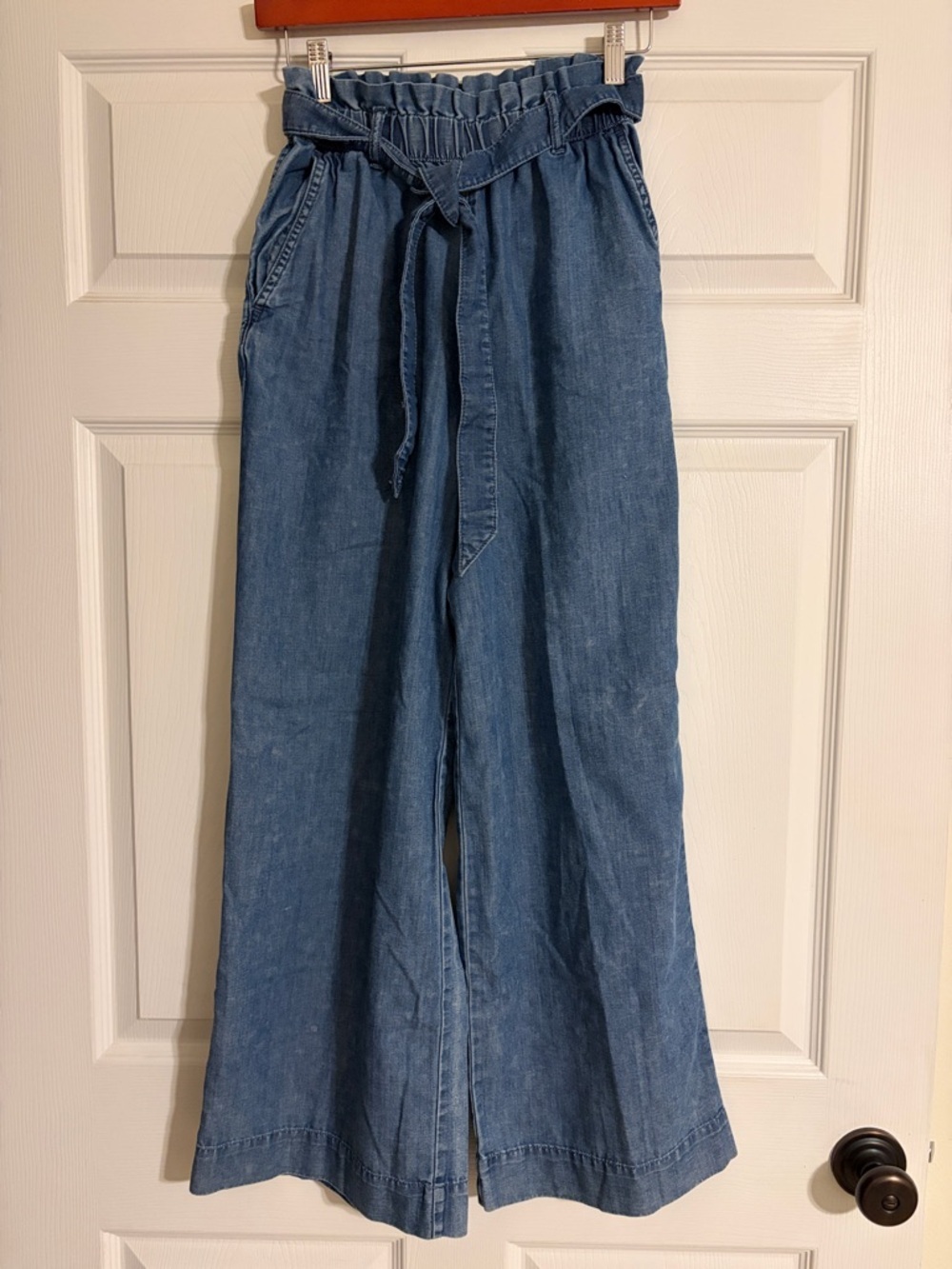 H&M Girlfriend Fit Wide Leg Chambray Jeans - Size 2 - Paperbag Waist